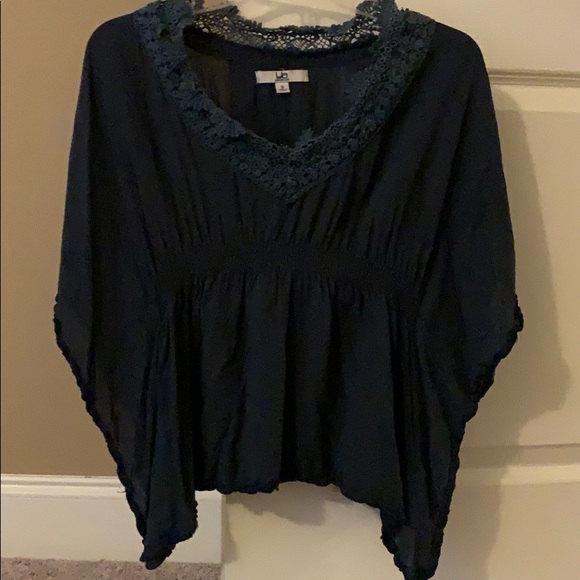Shoe Sleeve Shirt - Picture 1 of 4